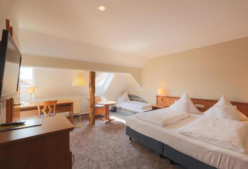 Семейный Номер, Gödecke