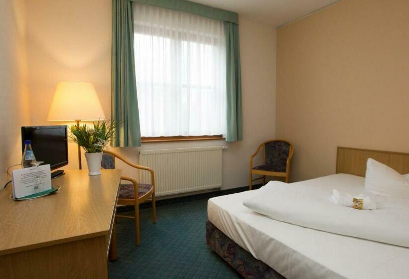 غرفة قياسية فردية, Jembo Park