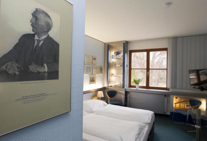 غرفة قياسية, Jembo Park