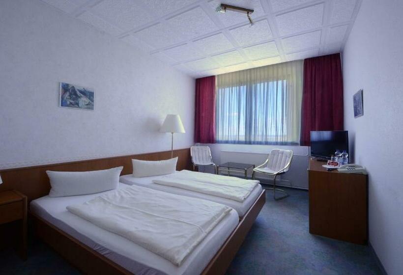 Номер Стандарт, Land Gut Hotel Barbarossa