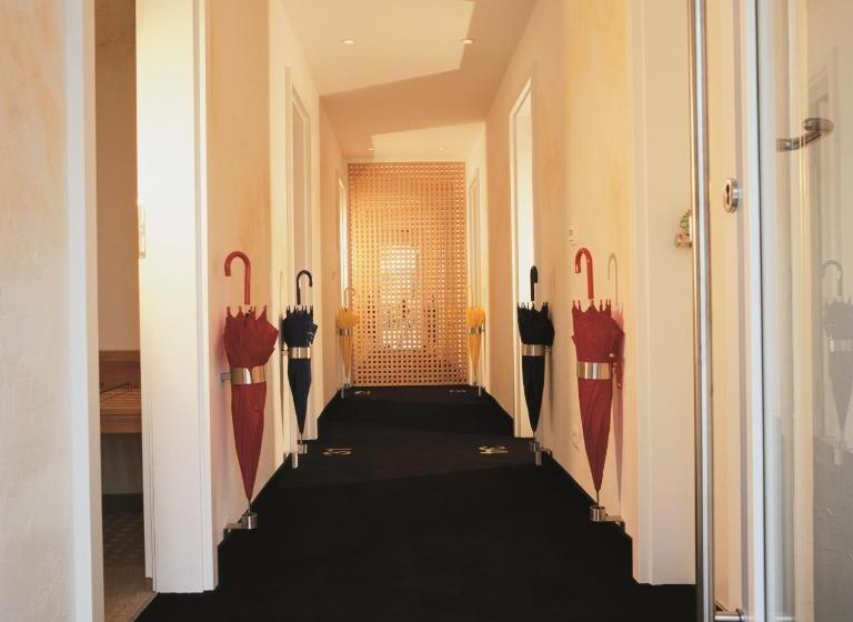 اتاق استاندارد, Mintrops Land Hotel Burgaltendorf