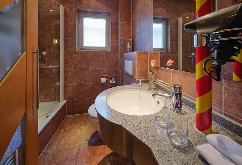 اتاق استاندارد, Mintrops Land Hotel Burgaltendorf