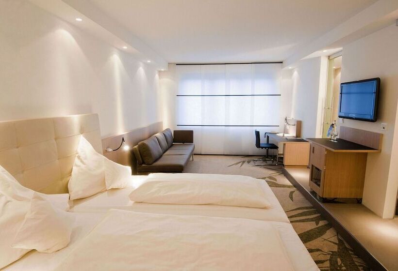 سوییت جونیور, Mintrops Land Hotel Burgaltendorf