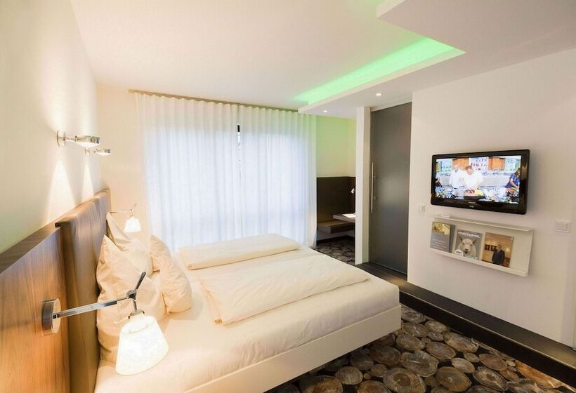 سوییت جونیور, Mintrops Land Hotel Burgaltendorf