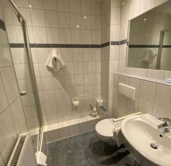 Standard-huone, Montan