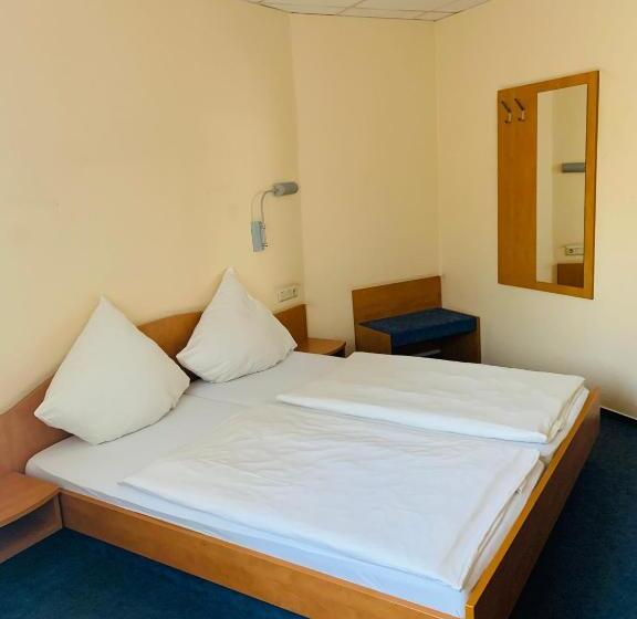 스탠다드 룸, Montan