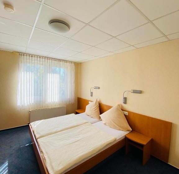 스탠다드 룸, Montan