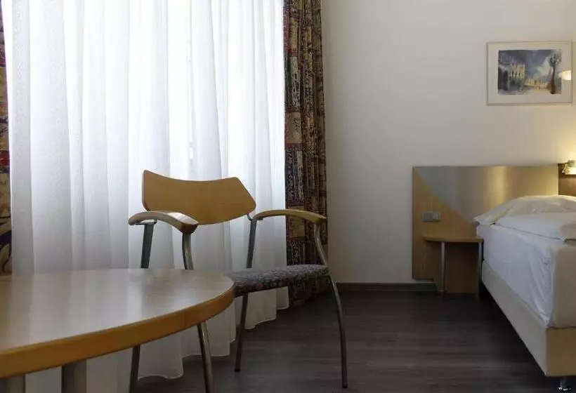 スタンダードルーム, Opera Hotel Köln