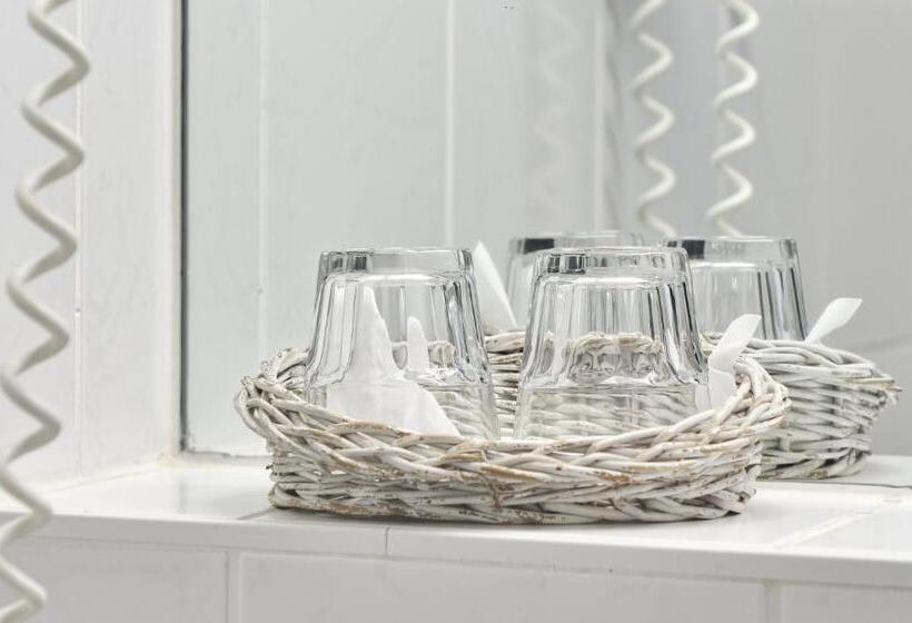 غرفة قياسية ثلاثية, Opera Hotel Köln