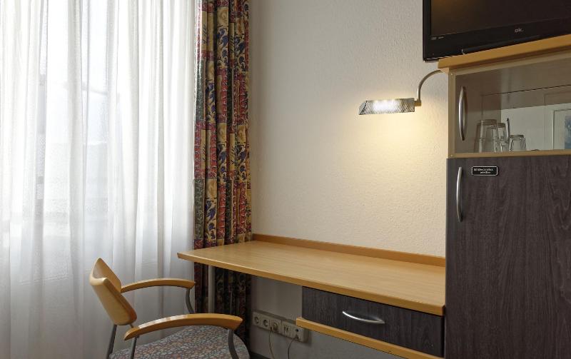 غرفة قياسية فردية, Opera Hotel Köln