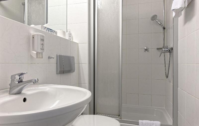 غرفة قياسية فردية, Opera Hotel Köln