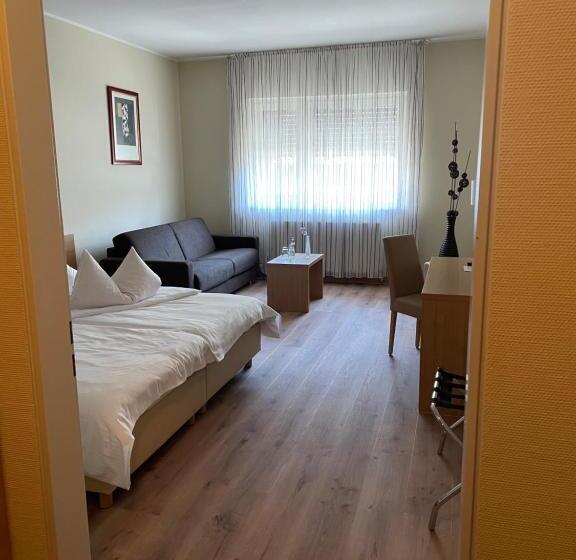 غرفة سوبيريور, Paffhausen