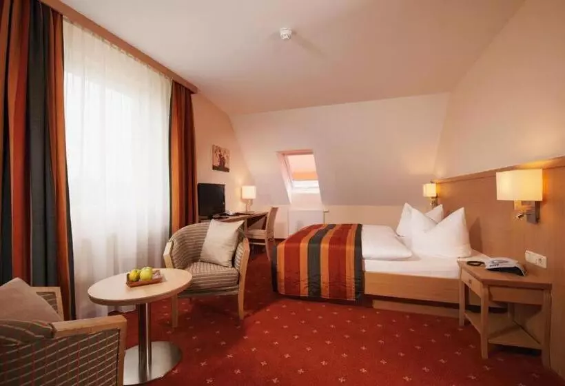 Superior-huone, Parkhotel Neustadt
