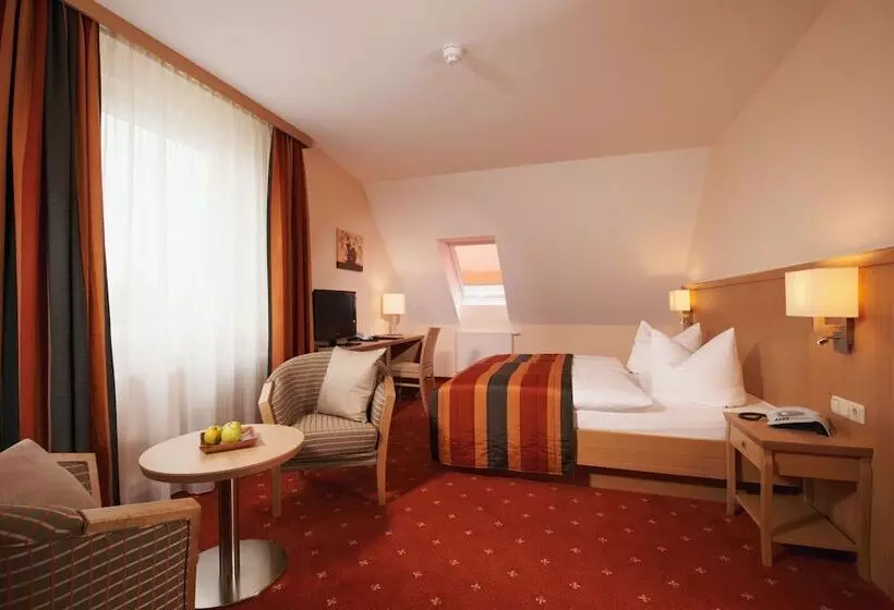 Superior-huone, Parkhotel Neustadt