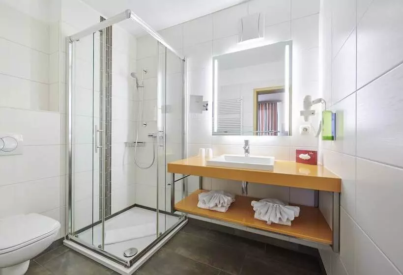 Superior-huone, Parkhotel Neustadt