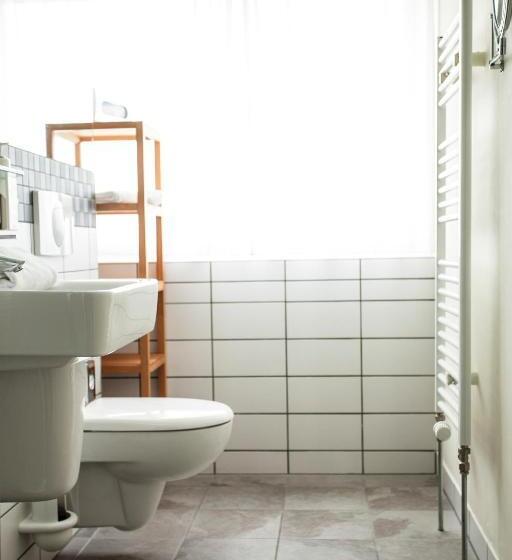 חדר סטנדרט, Phonix