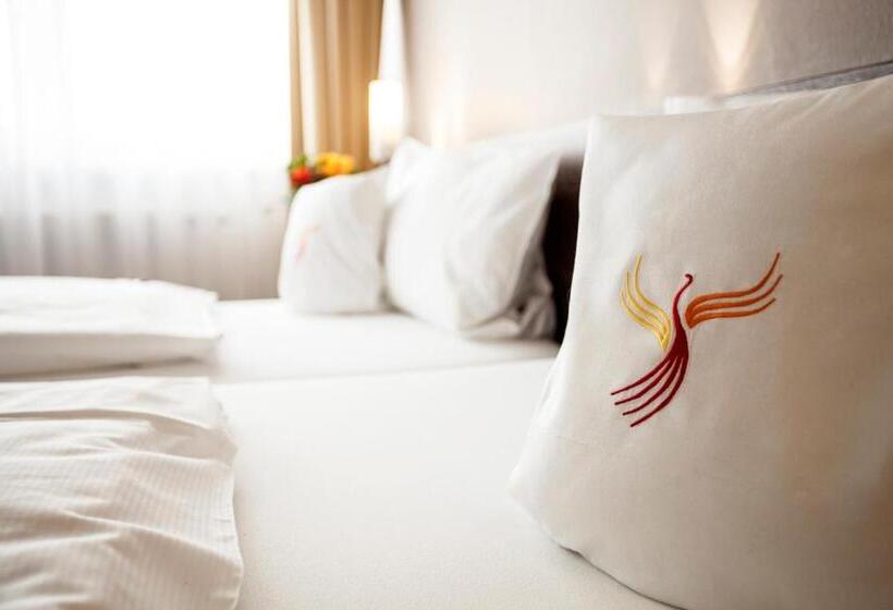 חדר סטנדרט נוף לגינה, Phonix