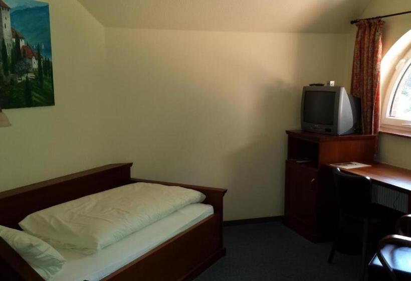 标准单人间, Restaurant Am Pfauenhof