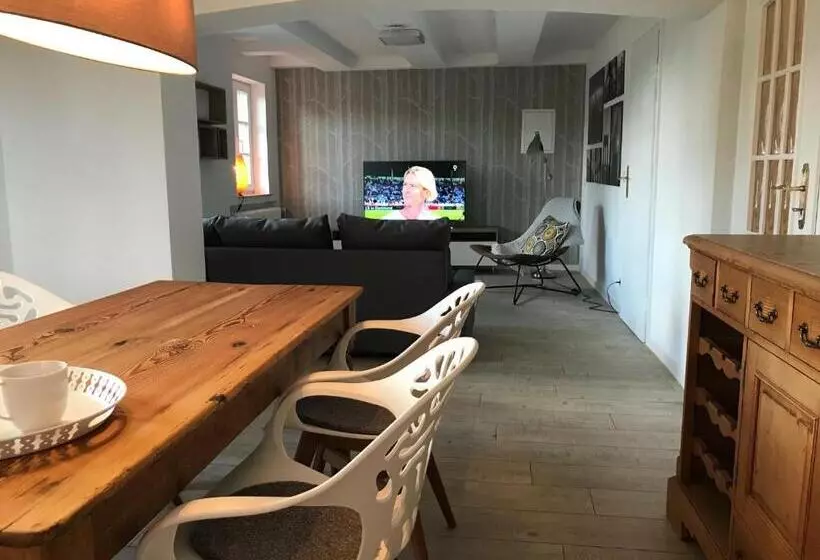 1 Bedroom Apartment, Schloss Friedestrom