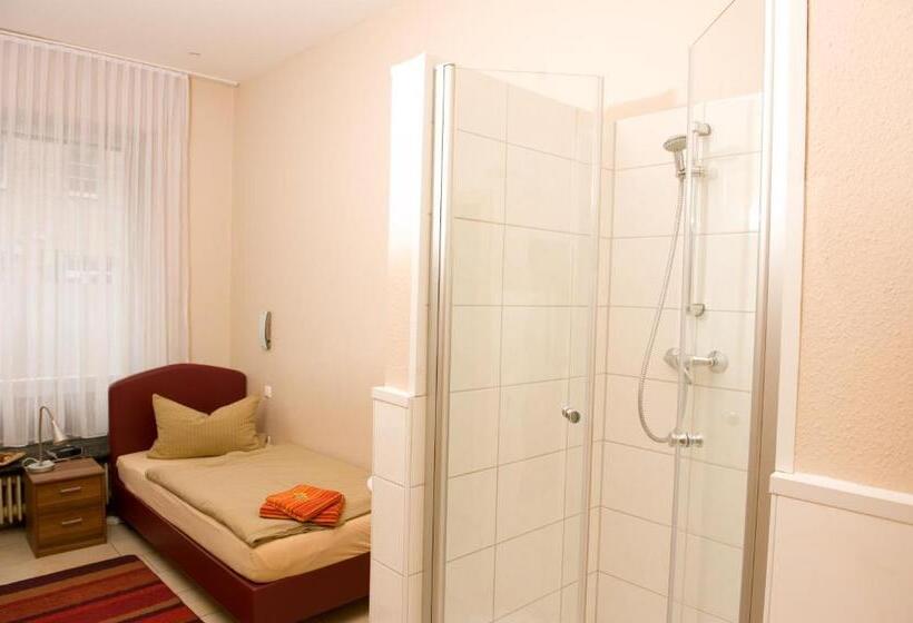 اتاق استاندارد یک نفره, Schütze Superior