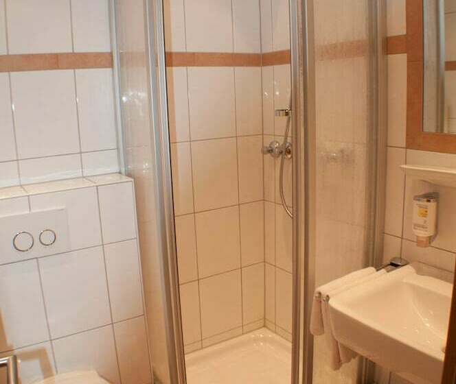 标准单人间, Stadt Emmerich