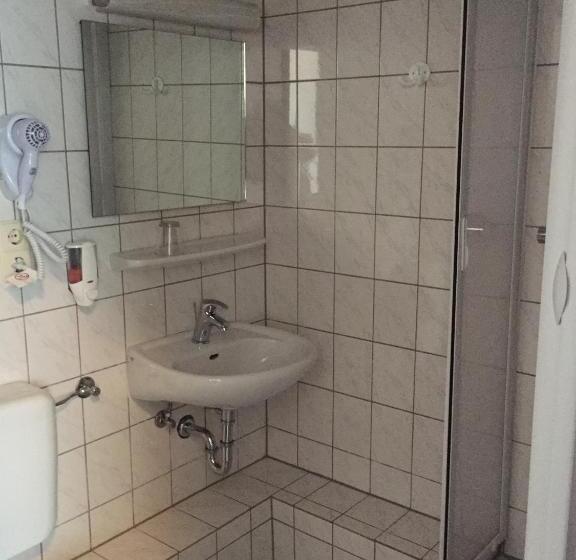 스탠다드 룸, Stangl