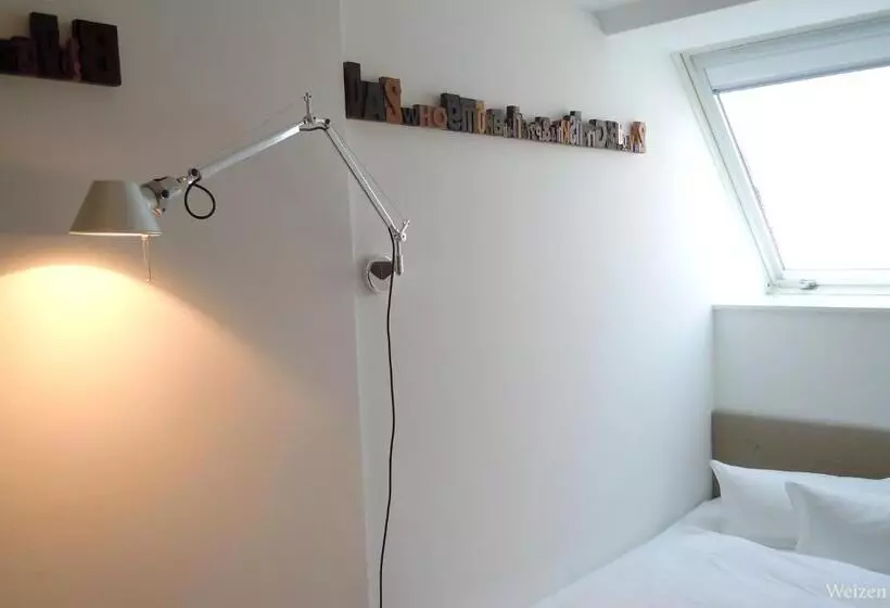 Standard Yhden Hengen Huone, Tafelfreuden