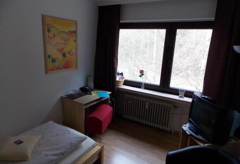 スタンダードシングルルーム, Talburg