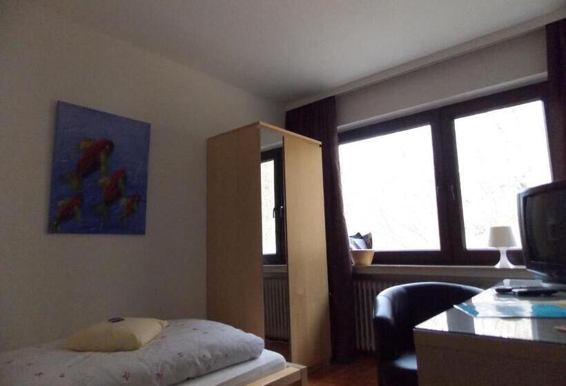 スタンダードシングルルーム, Talburg