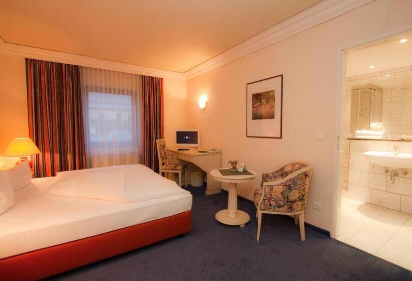 Номер Стандарт, Weißes Roß