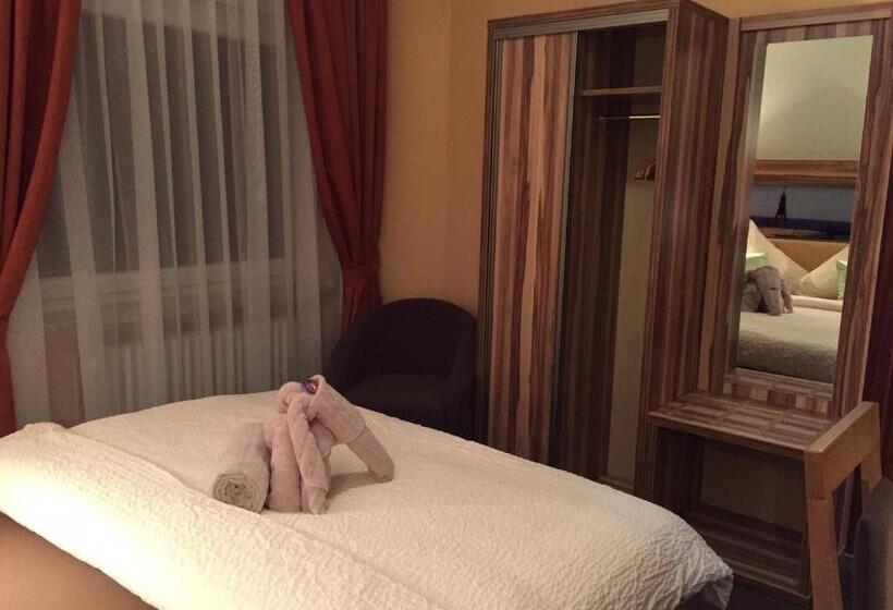 غرفة عائلية, Meereswoge