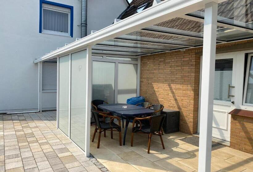 غرفة قياسية مزوَّدة بتراس, Meereswoge