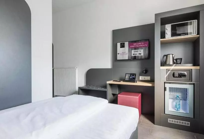 Standard Yhden Hengen Huone, SMARTY Airport Cologne Hotel - KONTAKTLOSER SELF CHECK-IN