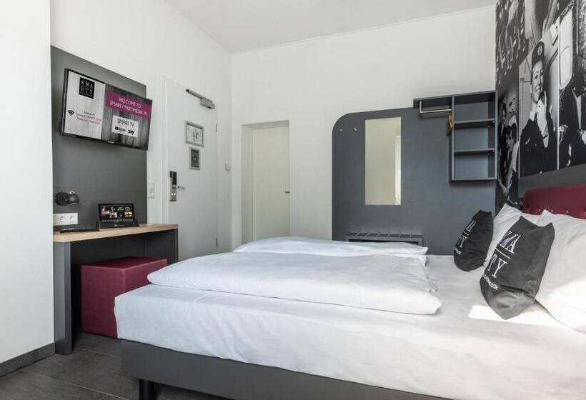 디럭스 룸, SMARTY Airport Cologne Hotel - KONTAKTLOSER SELF CHECK-IN