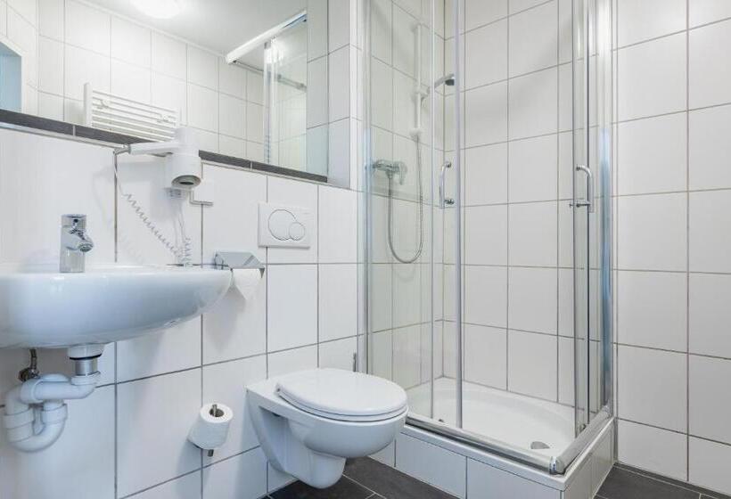 اتاق استاندارد, SMARTY Airport Cologne Hotel - KONTAKTLOSER SELF CHECK-IN