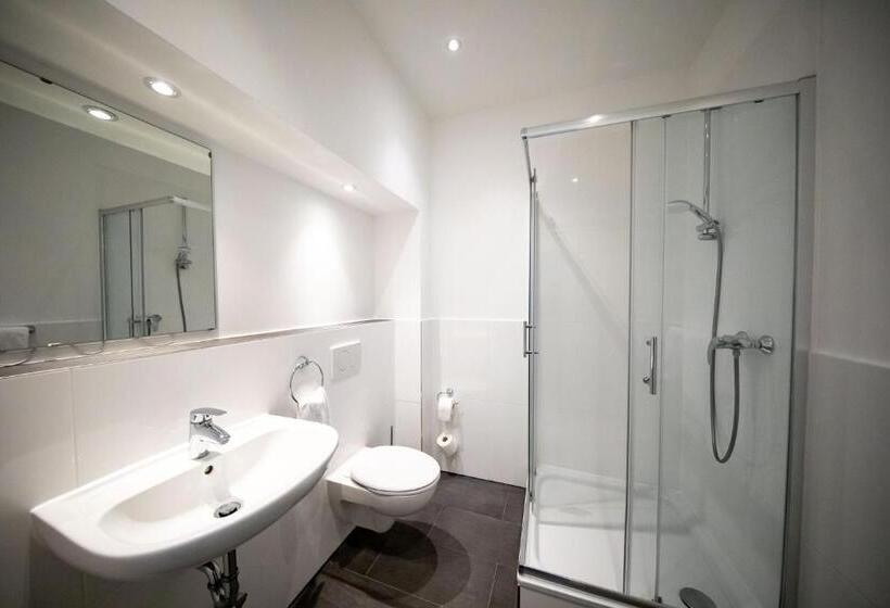 스탠다드 룸, SMARTY Airport Cologne Hotel - KONTAKTLOSER SELF CHECK-IN