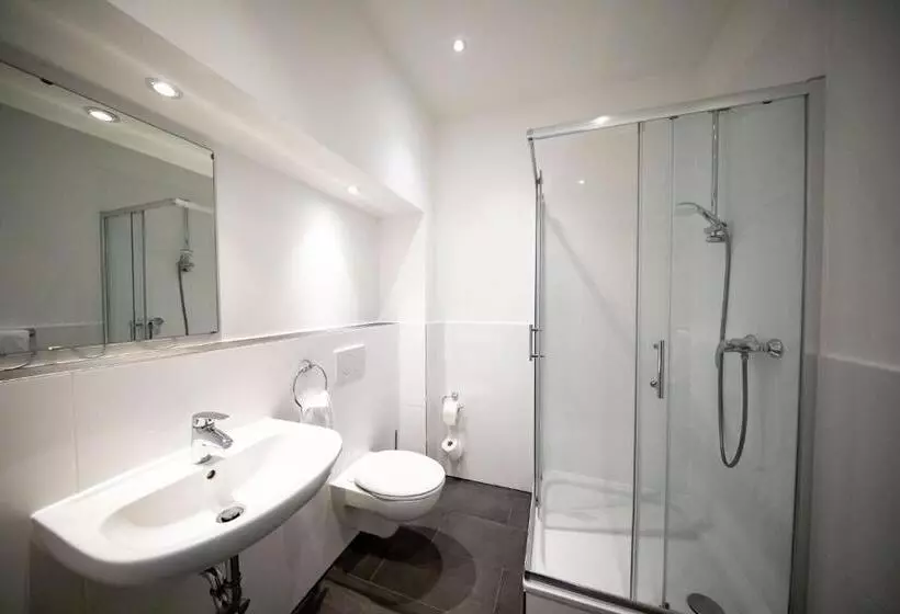 Standard-huone, SMARTY Airport Cologne Hotel - KONTAKTLOSER SELF CHECK-IN