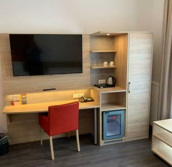 身障者適用スタンダードルーム, Adesso Hotel Göttingen   Pay At Property On Arrival Ihr Automatenhotel In Göttingen