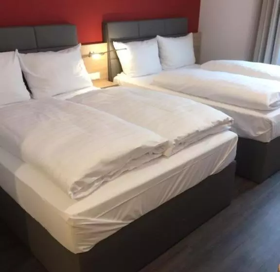 ファミリールーム, Adesso Hotel Göttingen   Pay At Property On Arrival Ihr Automatenhotel In Göttingen
