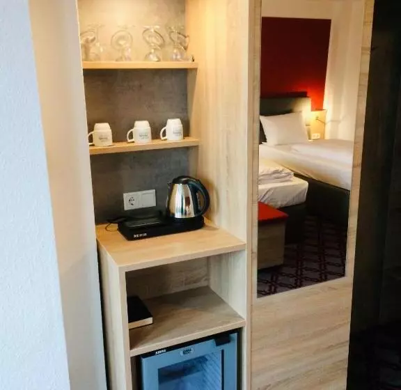 ファミリールーム, Adesso Hotel Göttingen   Pay At Property On Arrival Ihr Automatenhotel In Göttingen