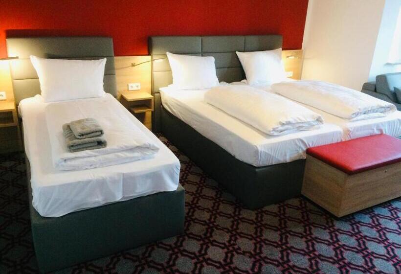 标准三人间, Adesso Hotel Göttingen Pay At Property On Arrival Ihr Automatenhotel In Göttingen