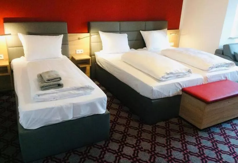 スタンダードトリプルルーム, Adesso Hotel Göttingen   Pay At Property On Arrival Ihr Automatenhotel In Göttingen