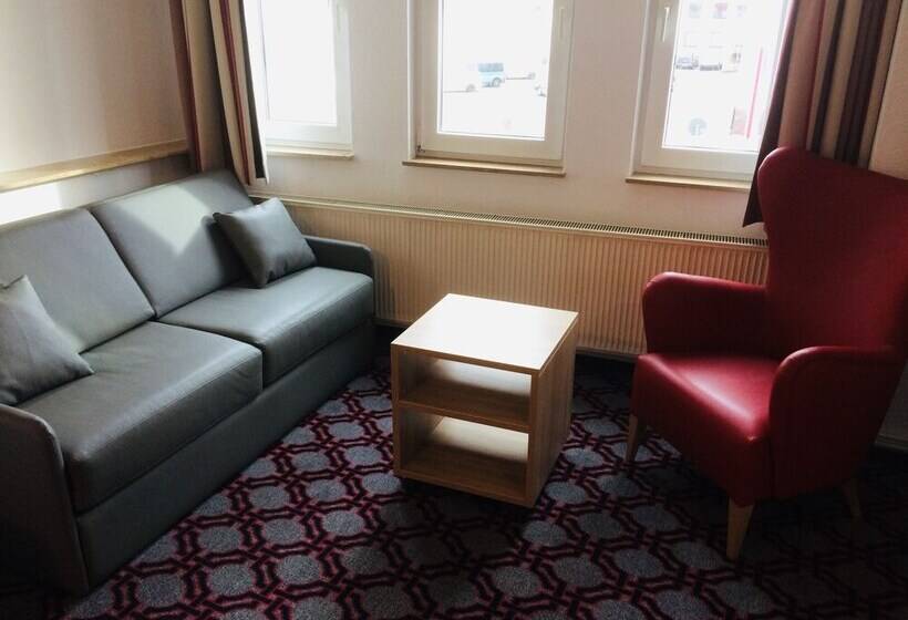 家庭间, Adesso Hotel Göttingen Pay At Property On Arrival Ihr Automatenhotel In Göttingen