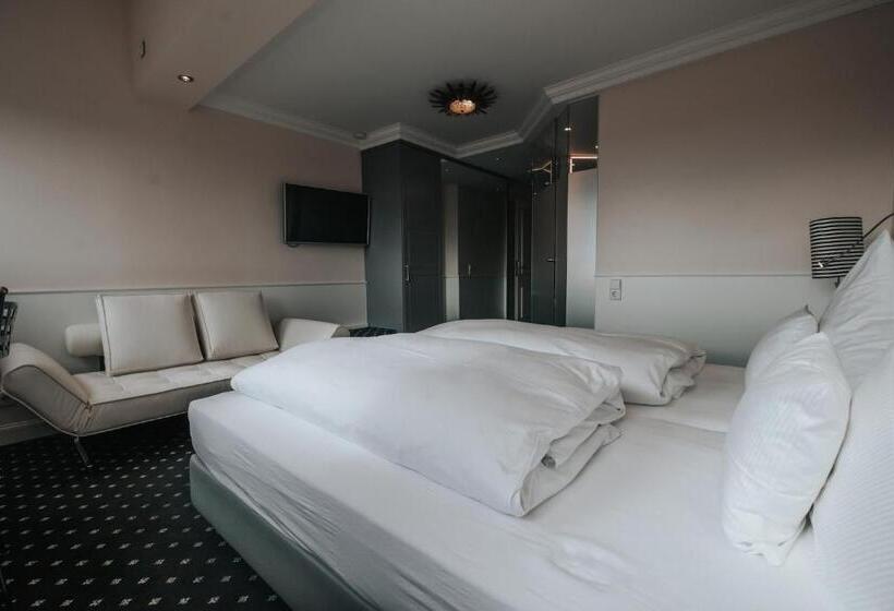 غرفة قياسية ثلاثية, Boutique Hotel Am Rathaus   Reblaus