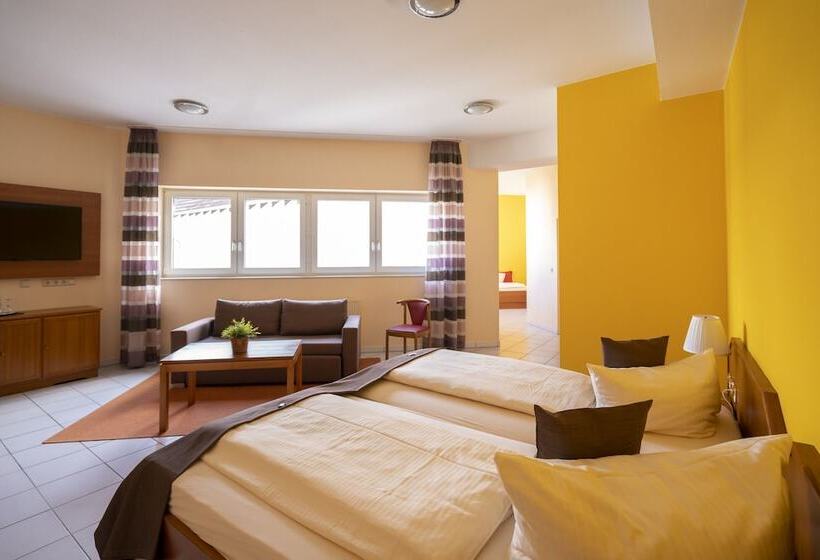 غرفة عائلية, Nahetal