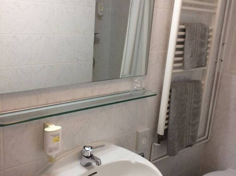 家庭间, Adesso Hotel Göttingen Pay At Property On Arrival Ihr Automatenhotel In Göttingen