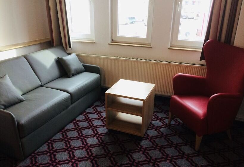 家庭间, Adesso Hotel Göttingen Pay At Property On Arrival Ihr Automatenhotel In Göttingen