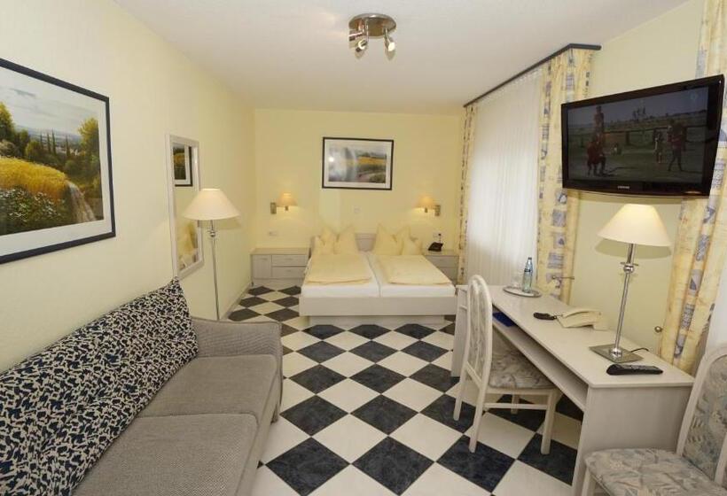 Superior-huone, Anika