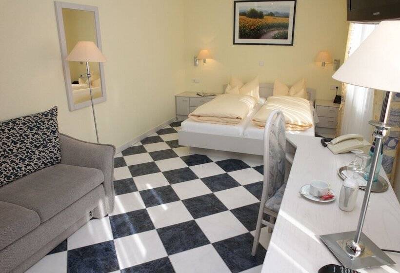 Superior-huone, Anika