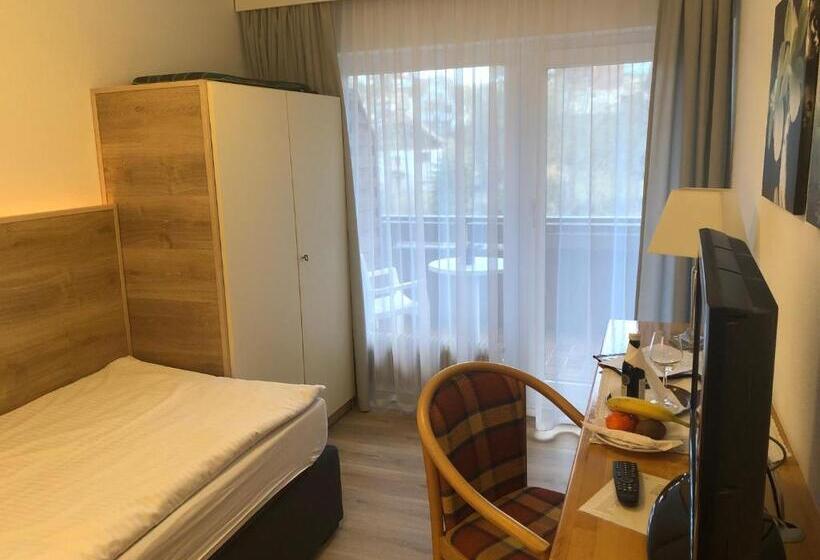 标准单人间, Breitenbacher Hof